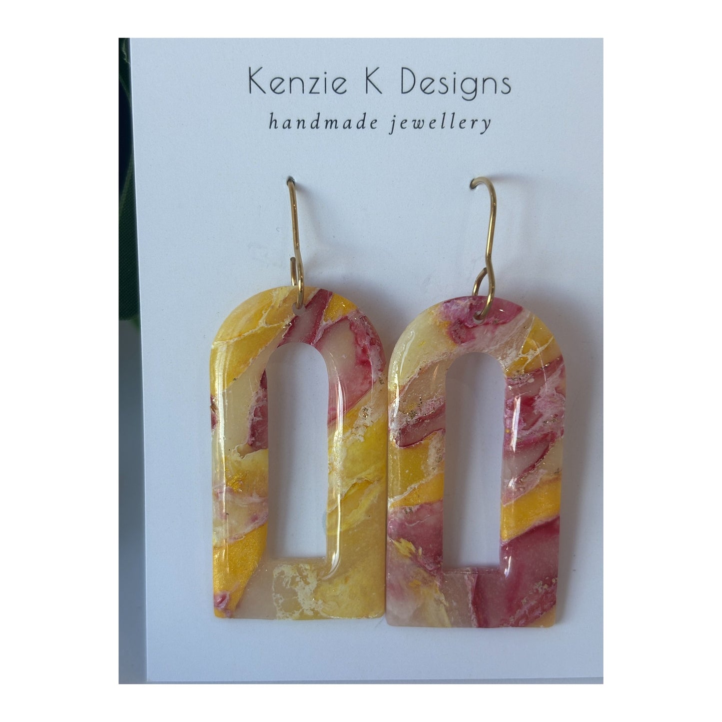 Sarah - Marble Hollow Arch Yellow