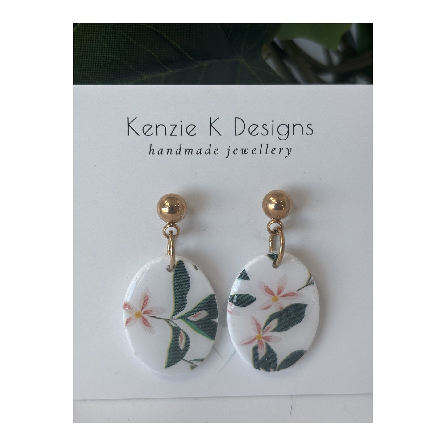 Floral Organic Oval
